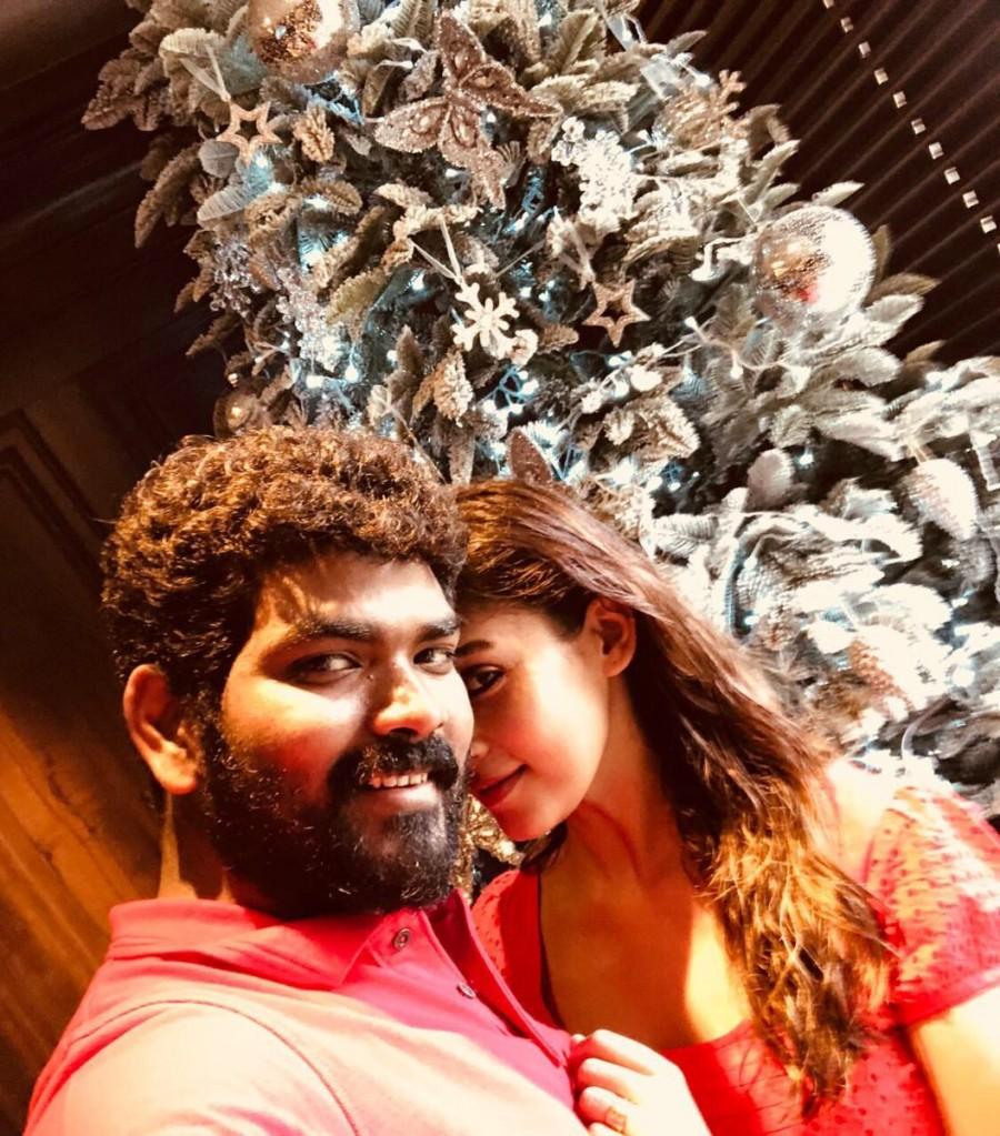 On his Twitter handle, Vignesh Shivan tweeted, "#14YearsOfNayanism, Wishing more power & victories to u #Nayanthara Keep it going, A lovely day with a lot of God's grace:) 'Twas a beautiful Christmas Day! Loads of positivity! Loads of Love for #PeelaPeela, Next singles, song teasers&a lot more cumin #TSK." Nayanthara,Vignesh Shivan,Nayanthara and Vignesh Shivan,Nayanthara celebrates Christmas,Nayanthara Christmas celebration,Nayanthara Christmas celebration pics,Nayanthara Christmas celebration images,Nayanthara Christmas celebration stills