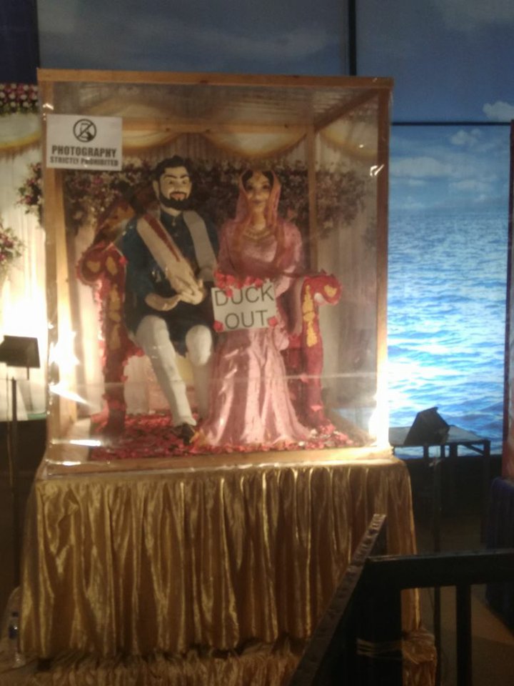 Virat Kohli and Anushka Sharma's reception hits at Bengaluru's Annual Cake Show. Virat Kohli and Anushka Sharma,Virat Kohli and Anushka Sharma cake show,Bengaluru's Annual Cake Show,Bengaluru Annual Cake Show,Bengaluru Cake Show,Christmas 2017