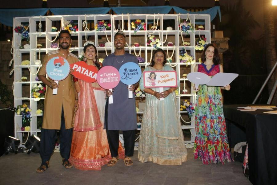 Hardik Pandya, Elli Avram at Krunal Pankhuri, Pankhuri Sharma's Mehndi ceremony. Hardik Pandya,Elli Avram,Krunal Pankhuri,Pankhuri Sharma,Hardik Pandya brother
