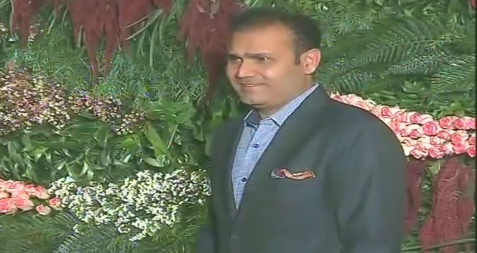 Virender Sehwag at Virat Kohli and Anushka Sharma reception. Umesh Yaadav,Virat Kohli and Anushka Sharma reception,Virat Kohli and Anushka Sharma mumbai reception,Virat Kohli mumbai reception,Anushka Sharma mumbai reception