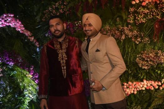 Yuvraj Singh, Harbhajan Singh at Virat Kohli and Anushka Sharma reception.