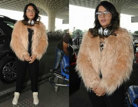 The cameras clicked Richa Chadda at the Mumbai Airport.