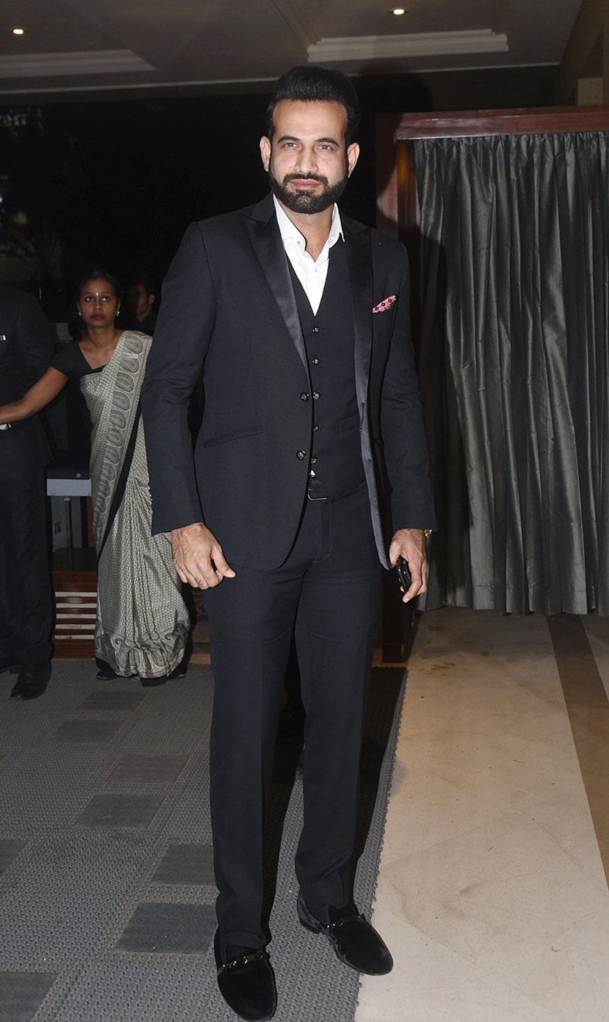 Irfan Pathan arrives for the wedding reception of Krunal Pandya and Pankhuri Sharma held at JW Marriott hotel in Mumbai on December 27, 2017. Amitabh Bachchan,Rohit Sharma,Irfan Pathan,Hardik Pandya,Elli AvrRam,Krunal Pandya and Pankhuri Sharma,Krunal Pandya and Pankhuri Sharma wedding reception,Krunal Pandya and Pankhuri Sharma reception,Krunal Pandya wedding reception,Pankhuri Sharma wedding