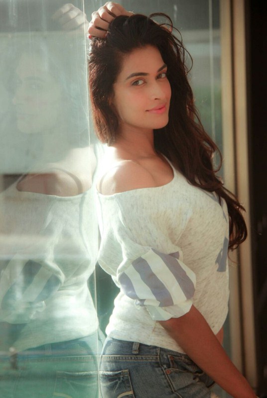 Says Salony Luthra, "The #MeToo campaign helped in highlighting sexual harassment globally. It got women across the world to stand up together in a unique way. Kaajal came much before the #MeToo campaign and I realize now that it sends an equally strong message about gender inequality. It is an effort to sensitize the society, the men around us. I really feel that would make a much bigger and faster change. When they made to feel more sensitive and respectful of what the other sex goes through. Kaajal explores the unsaid in relationships – in the workplace and at home." Paakhi A Tyrewala,Salony Luthra,Kajal,#MeToo campaign