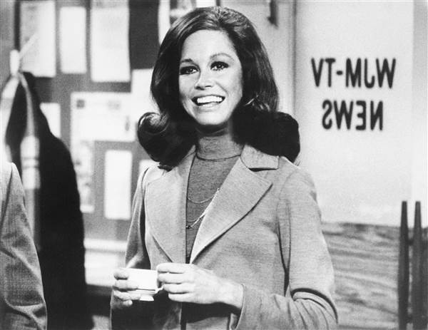Mary Tyler Moore died on Jan 25. Celebrity deaths in 2017,Celebrity death in 2017,Celebs deaths in 2017,famous figures deaths in 2017