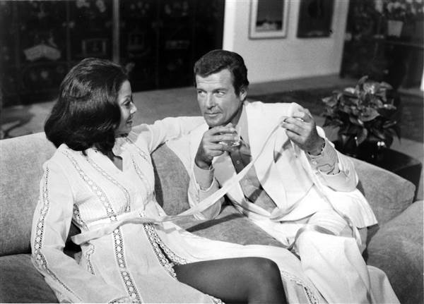 Roger Moore died on May 23. Celebrity deaths in 2017,Celebrity death in 2017,Celebs deaths in 2017,famous figures deaths in 2017
