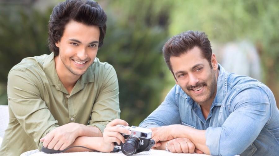 Loveratri is a romantic film based in Gujarat and set in the period of Navaratri. The film will mark the launch of Aayush Sharma and this will be the second launch film from Salman Khan Films after Hero. Film goes on floor in January 2018. Race 3,Aiyaary,Saaho,Gold,Baaghi 2,Super 30,Gully Boy,Commando 3,BLACK,Bollywood films in 2018,Bollywood movies in 2018