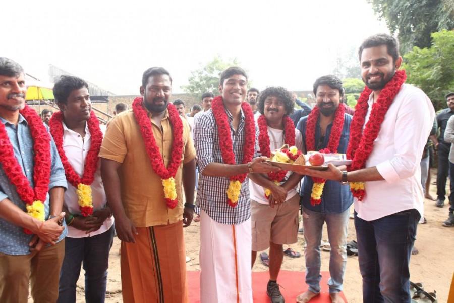 Celebs like Dhanush, Robo Shankar, Balaji Mohan, Krishna, Riaz K Ahmed spotted at Maari 2 movie pooja. Dhanush,Robo Shankar,Maari 2 movie launch,Maari 2,Maari 2 movie pooja,Maari 2 movie launch pics,Maari 2 movie launch images,Maari 2 movie launch stills,Maari 2 movie launch pictures,Maari 2 movie launch photos