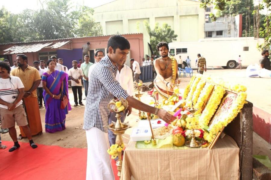 Dhanush at Maari 2 movie launch. Dhanush,Robo Shankar,Maari 2 movie launch,Maari 2,Maari 2 movie pooja,Maari 2 movie launch pics,Maari 2 movie launch images,Maari 2 movie launch stills,Maari 2 movie launch pictures,Maari 2 movie launch photos
