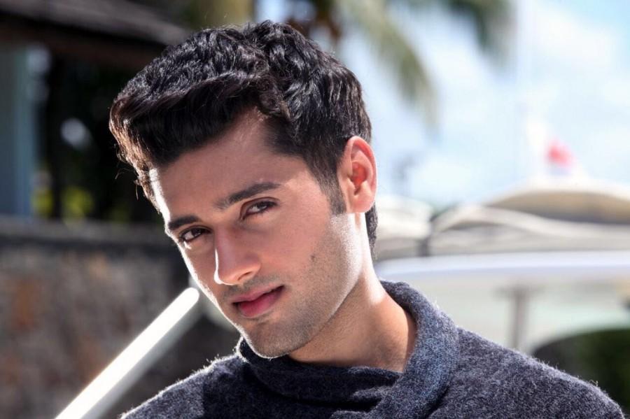 "Genius" is reportedly said to be the story of a witty youngster whose experiments can change the way we look at science and is slated to release next year. Genius,Genius movie,bollywood movie Genius,Anil Sharma,Ishita,filmmaker Anil Sharma,New Year 2018