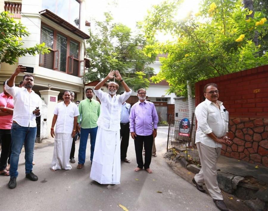 Actor Rajinikanth greets his fans from his residence on the eve of New Year in Chennai on Jan 1, 2018. Superstar Rajinikanth,Rajinikanth,actor Rajinikanth,Rajinikanth greets fans,Rajinikanth on New year,New year 2018,happy New year 2018