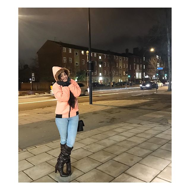 Bhavini, known for shows like "Saath Nibhana Saathiya" and "Jaana Na Dil Se Door", says it was her dream to travel to London. Helly Shah and Bhavini Purohit,Helly Shah,Bhavini Purohit,Helly Shah celebrates New year in London,Helly Shah celebrates New year,Bhavini Purohit celebrates New year in London,Bhavini Purohit celebrates New year