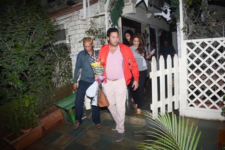 Bollywood film actor Arbaaz Khan spotted with his girlfriend at Smoke House Bandra, Mumbai on Jan 02, 2018. Arbaaz Khan,actor Arbaaz Khan,Arbaaz Khan with girlfriend,Arbaaz Khan girlfriend