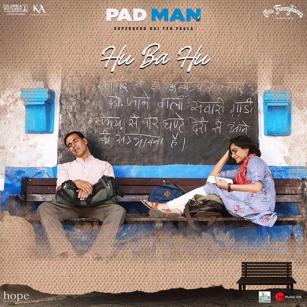 Akshay Kumar's Padman brand new poster. Akshay Kumar,Padman,akshay kumar padman,Padman first look,Padman poster,Padman movie poster,Radhika Apte,Sonam Kapoor
