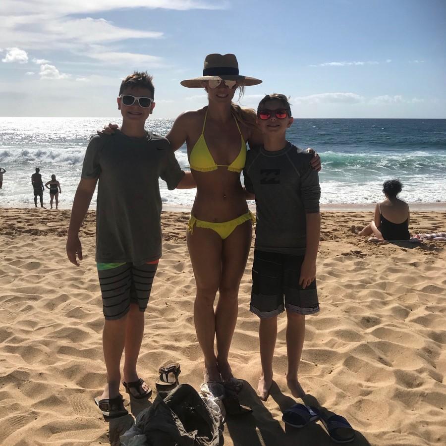 Britney Spears relaxes in a bikini at beach with her sons after finishing Las Vegas residency. Britney Spears,Britney Spears in yellow bikini,Britney Spears in bikini,Britney Spears curves,Britney Spears with son,Britney Spears hot pics,Britney Spears hot images,Britney Spears hot stills,Britney Spears hot pictures,Britney Spears hot photos