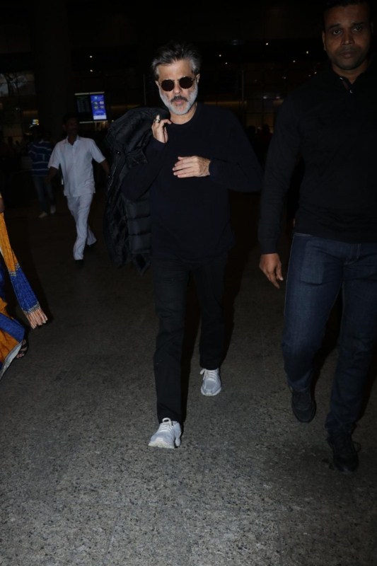 Anil Kapoor seen at Chhatrapati Shivaji Maharaj International airport in Mumbai. Anil Kapoor,Anil Kapoor spotted at Airport,Anil Kapoor spotted at Chhatrapati Shivaji Maharaj airport,actor Anil Kapoor,Anil Kapoor latest pics,Anil Kapoor latest images,Anil Kapoor latest stills,Anil Kapoor latest pictures,Anil Kapoor latest photos