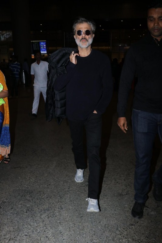 Anil Kapoor snapped at Mumbai Airport Anil Kapoor,Anil Kapoor spotted at Airport,Anil Kapoor spotted at Chhatrapati Shivaji Maharaj airport,actor Anil Kapoor,Anil Kapoor latest pics,Anil Kapoor latest images,Anil Kapoor latest stills,Anil Kapoor latest pictures,Anil Kapoor latest photos