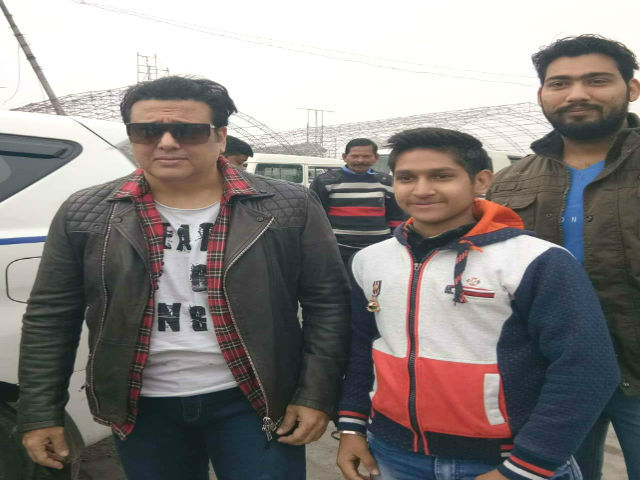 Actor Govinda reached Rishikesh on Thursday and offered prayers at the Neelkanth Mahadev Temple of Lord Shiva. He also did 'jalabhishek' on the deity and prayed for peace and prosperity for his family and everyone, sources present at the temple informed. He interacted with the main priest Subhash Puri and took information on the temple and its history. The actor was mobbed by other devotees there and his personal security had a tough time getting him to his vehicle. The 54-year-old, however, obliged his fans by posing for pictures with them and allowing them selfies. Govinda,Neelkanth Mahadev temple,Rishikesh