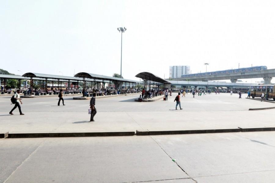 Although the strike began in most places on Friday, the crew deserted their posts on Thursday night in places like Trichy, Madurai, Dindigul, Tirunveveli and Ramanathapuram. Bus services hit,bus strike,bus strike Tamil Nadu,bus strike in Chennai,Chennai bus strike,Tamil Nadu bus strike