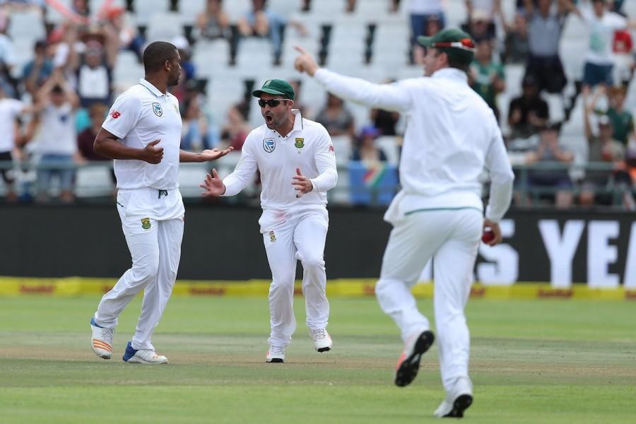 Reduced to 76/5, India once again hoped for another Pandya show, similar to his 93 in the first essay which took the visiting side to 209, but a brilliant catch by de Villiers off Rabada proved fatal for the all-rounder. Just before tea, Saha perished to a lbw decision in favour of Philander, with India at 82/7, still 126 runs behind. South Africa beat India,South Africa trash India,South Africa beat India by 72 runs,Virat Kohli