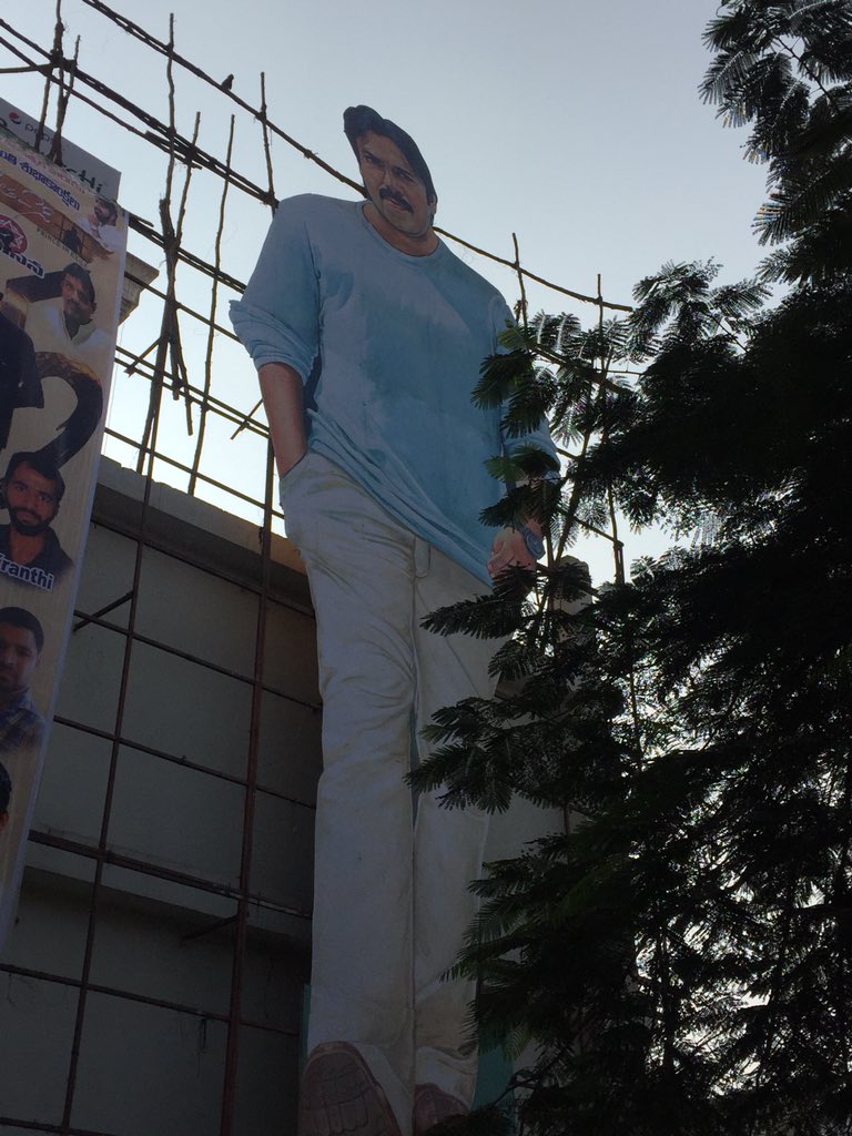 Agnyaathavaasi mania: Pawan Kalyan fans euphoric over movie release. Agnyaathavaasi,Agnyaathavaasi review,Agnyaathavaasi movie review,Pawan Kalyan,Pawan Kalyan fans,Agnyaathavaasi release,Agnyaathavaasi celebrations