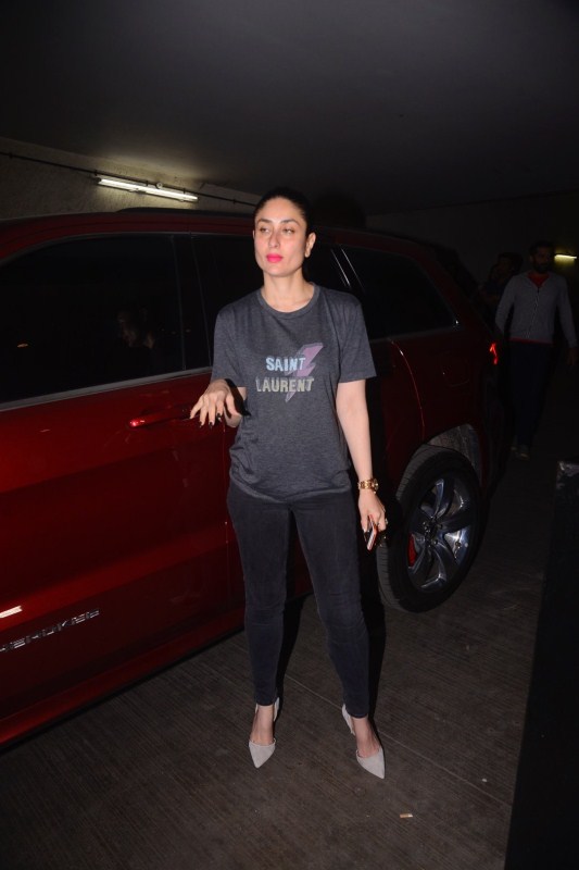 Bollywood actress Kareena Kapoor Khan poses for the cameras during Kaalakaandi special screening in Mumbai. Saif Ali Khan,Kareena Kapoor,Saif Ali Khan and Kareena Kapoor,Kareena Kapoor Khan,Kaalakaandi,Kaalakaandi special screening,Kaalakaandi special screening pics,Kaalakaandi special screening images,Kaalakaandi special screening stills,Kaalakaandi special sc