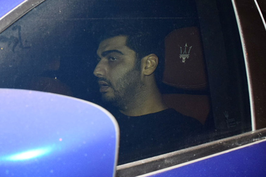 Bollywood actor Arjun Kapoor arrives for the birthday party of Farah Khan held at her residence in Mumbai. Abhishek Bachchan,Arjun Kapoor,Karan Johar,Anil Kapoor,Malaika Arora,Sonu Sood,Raj Kundra,Tabu,Farah Khan,Farah Khan birthday party,Farah Khan birthday party pics,Farah Khan birthday party images,Farah Khan birthday party stills,Farah Khan birthday party