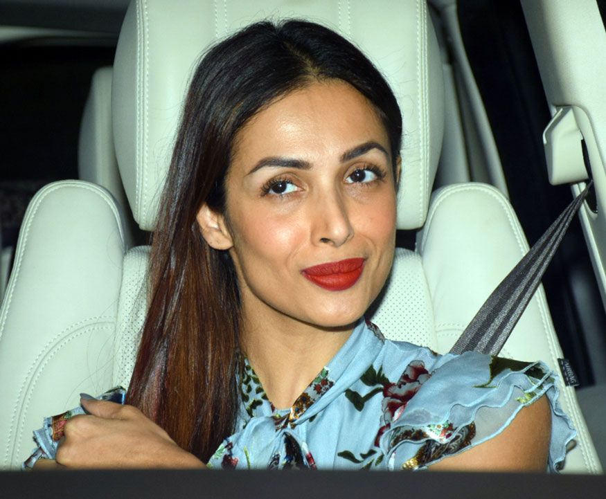 Malaika Arora arrives for the birthday party of Farah Khan held at her residence in Mumbai. Abhishek Bachchan,Arjun Kapoor,Karan Johar,Anil Kapoor,Malaika Arora,Sonu Sood,Raj Kundra,Tabu,Farah Khan,Farah Khan birthday party,Farah Khan birthday party pics,Farah Khan birthday party images,Farah Khan birthday party stills,Farah Khan birthday party