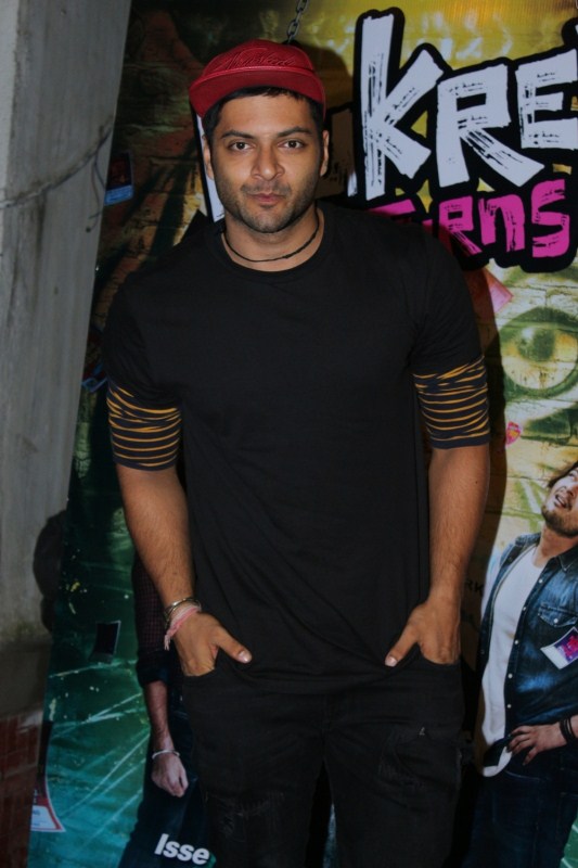 Ali Fazal, one of the most famous Indian actors currently in International had entered Bollywood giving out special appearance in one of the most unforgettable movies 3 Idiots which was directed by Rajkumar Hirani. With time, Ali Fazal worked in many recognized movies like Happy Bhaag Jaayegi, Fukrey, etc. Ali has now been juggling between Hollywood and Bollywood after his leading debut in Hollywood with 'Victoria and Abdul' where he featured opposite Dame Judi Dench. His Hollywood debut certainly will be one of the biggest roles an Indian actor has done so far in the west. Radhika Apte,Taapsee Pannu,Rajkumar Rao,self made Bollywood actors
