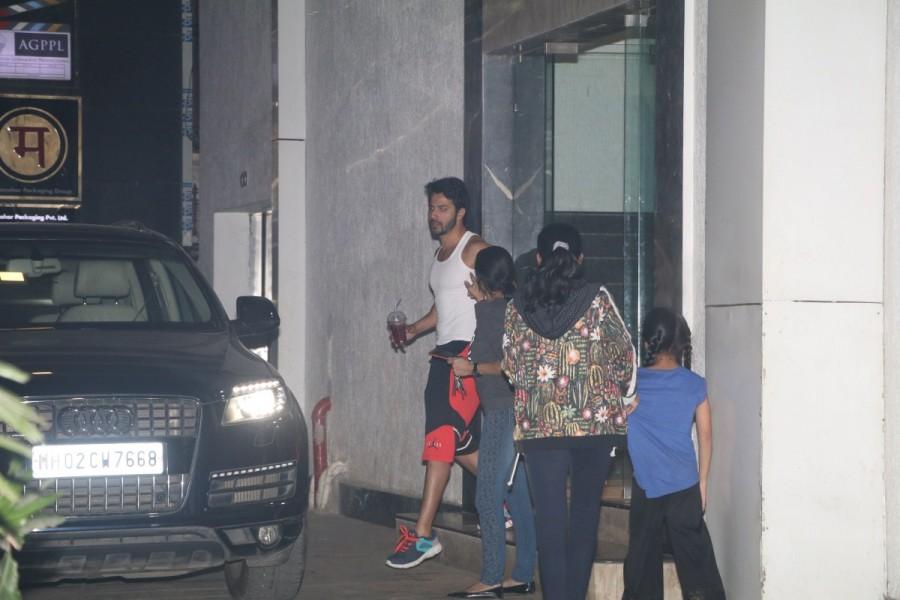 One of the fittest actor in Bollywood, Varun Dhawan was snapped outside a gym in Mumbai. Varun Dhawan,actor Varun Dhawan,Varun Dhawan spotted at gym,Varun Dhawan at gym,hot Varun Dhawan,Varun Dhawan latest pics,Varun Dhawan latest images,Varun Dhawan latest stills,Varun Dhawan latest pictures,Varun Dhawan latest photos