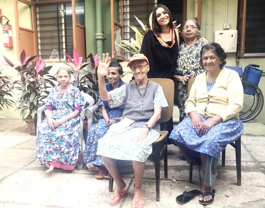 Ankita said "I come here every year and this time I wanted to make awareness that how important our parents and elders are and all they need from us is love. I always wanted to open an old age home but I think we, the youth should be responsible enough to take care of our parents and make a point that there are no such places in future. I adore them truly and they are very close to my heart". Ankita Lokhande,Ankita Lokhande at old age home,Pavitra Rishta,Pavitra Rishta actress Pavitra Rishta,Manikarnika