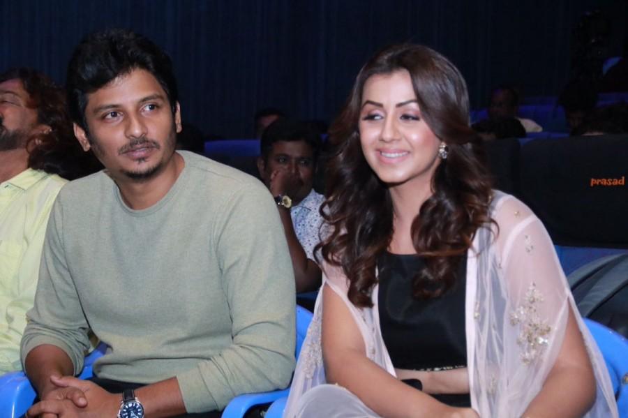Jiiva, Nikki Galrani at Kalakalappu 2 press meet. Sundar C,Jiiva,Hiphop Tamizha,Manobala,Nikki Galrani,Catherine Tresa,Robo Shankar,Kalakalappu 2,Kalakalappu 2 press meet,Kalakalappu 2 press meet pics,Kalakalappu 2 press meet images,Kalakalappu 2 press meet stills,Kalakalappu 2 press meet pictures,Kalaka