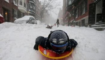 U.S. Northeast,Blizzard roars,Blizzard roars in US