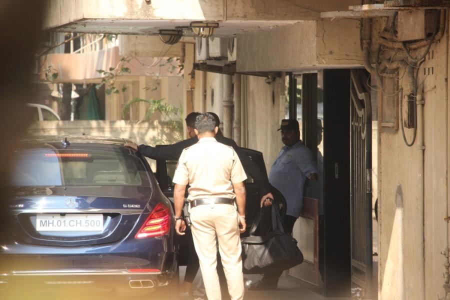 Deepika Padukone was spotted post her workout session in Mumbai. Padmaavat,Padmaavat actress,Deepika Padukone,Deepika Padukone gym,Deepika Padukone at gym,deepika padukone workout,Deepika Padukone latest pics,Deepika Padukone latest images,Deepika Padukone latest stills,Deepika Padukone latest pictures,Deepika Padukone