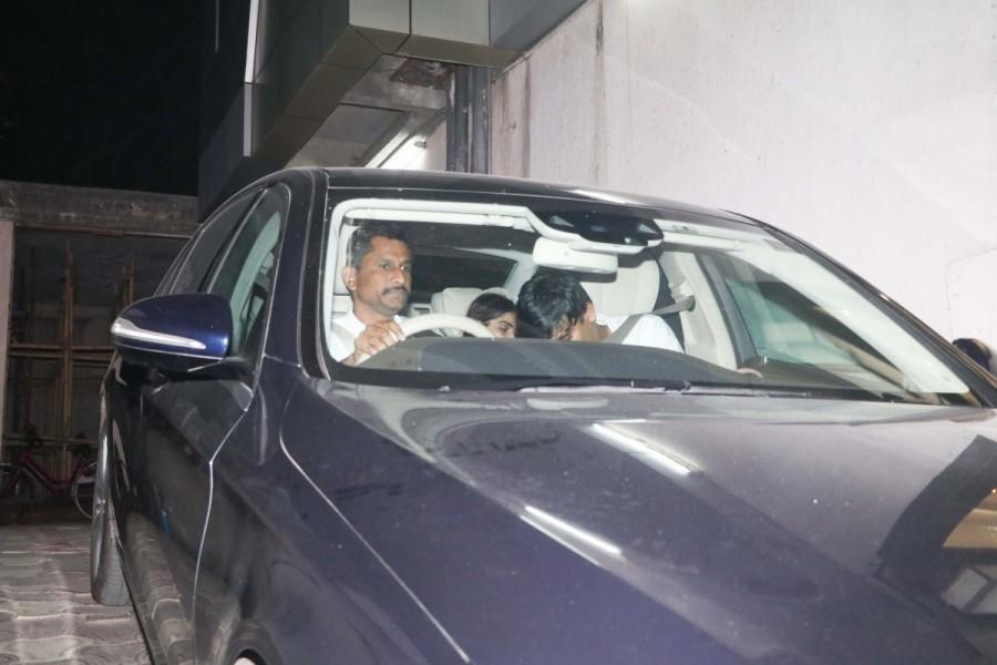 Actress Sonam Kapoor seen at clinic in Bandra, Mumbai on Jan 13, 2018. Sonam Kapoor,Sonam Kapoor visits clinic,Sonam Kapoor at Bandra,Sonam Kapoor in Bandra,Sonam Kapoor latest pics,Sonam Kapoor latest images,Sonam Kapoor latest stills,Sonam Kapoor latest pictures,Sonam Kapoor latest photos