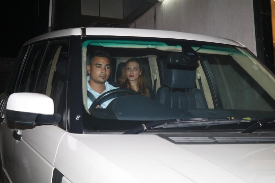 Salman Khan's rumored girlfriend Iulia Vantur spotted outside at clinic in Bandra, Mumbai on Jan 13, 2018. Salman Khan,Salman Khan girlfriend Iulia Vantur,Salman Khan girlfriend,Iulia Vantur,Iulia Vantur spotted at clinic,Iulia Vantur new pics,Iulia Vantur new images,Iulia Vantur new pictures,Iulia Vantur new photos