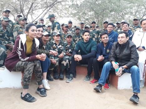 Filmmaker Neeraj Pandey along with Manoj Bajpayee, Sidharth Malhotra, Rakul Preet Singh and Pooja Chopra visited the BSF camp in Jaisalmer after the team received an invite from the Jawans.