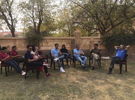 The team had an early morning upon sunrise in Jaisalmer as they visited the camp for a PT drill at. The physical training included long jump, jumping over 6 feet wall, rope climbing. Sidharth Malhotra also practiced carrying an injured soldier on the shoulder which was monitored by mentor Manoj Bajpayee. Neeraj Pandey,Manoj Bajpayee,Sidharth Malhotra,Rakul Preet Singh,Pooja Chopra,BSF camp,Lohri,Lohri celebration,Aiyaary,Aiyaary promotion,Aiyaary movie promotion