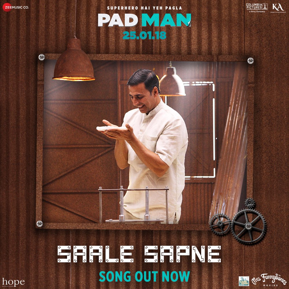 Akshay Kumar's Padman brand new poster. Akshay Kumar,Padman,akshay kumar padman,Padman first look,Padman poster,Padman movie poster,Radhika Apte,Sonam Kapoor