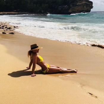 Britney Spears took her Instagram page and shared a picture with a caption: Me and my boys enjoying the warm weather!!!