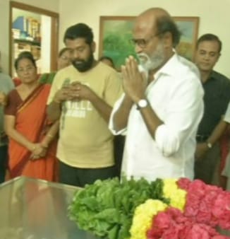 Superstar Rajinikanth pays tribute to eminent journalist and thinker Gnani Sankaran at his residence today. Actor Rajini said to media after paying homage, 