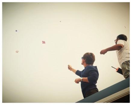 Shah Rukh on Sunday night shared a photograph of himself flying a kite and he said it was fun. 