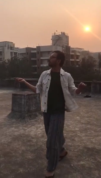 Let us have a look at the fun this superstar had yesterday on the occasion of Makar Sankrant. Irrfan Khan,actor Irrfan Khan,Irrfan Khan celebrates Makar Sankranti,Makar Sankranti,Makar Sankranti celebration,Irrfan Khan spends time kite flying,Irrfan Khan spends kite flying