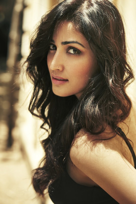 Yami Gautam posed for pictures with producer Prerna Arora. The actress was seen wearing a beautiful white dress as she was attending a special event. The actor-producer duo made a statement and spelled girl power. Batti Gul Meter Chalu,Yami Gautam,actress Yami Gautam,Prerna Arora