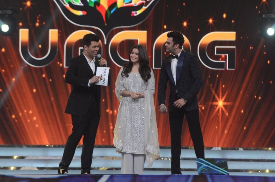Karan Johar, Alia Bhatt and Manish Paul at 'Umang Mumbai Police Show 2018' at Bandra Kurla Complex in Mumbai. Amitabh Bachchan,Aamir Khan,Hrithik Roshan,Kangana Ranaut,Alia Bhatt,Umang Mumbai Police Show 2018,Umang Mumbai Police Show,Celebs at Umang Mumbai Police Show,Umang Mumbai Police Show pics,Umang Mumbai Police Show images,Umang Mumbai Police Show stills,Um