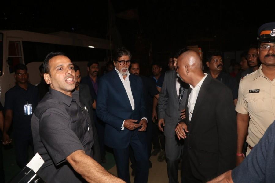 Amitabh Bachchan attends the 'Umang Mumbai Police Show 2018' at Bandra Kurla Complex in Mumbai. Amitabh Bachchan,Aamir Khan,Hrithik Roshan,Kangana Ranaut,Alia Bhatt,Umang Mumbai Police Show 2018,Umang Mumbai Police Show,Celebs at Umang Mumbai Police Show,Umang Mumbai Police Show pics,Umang Mumbai Police Show images,Umang Mumbai Police Show stills,Um