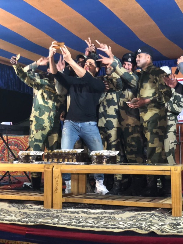While the team lived the lives of the army officials following their routine, the cast and crew also celebrated the birthday of Sidharth Malhotra long with 16 Jawans. The actor cut his birthday cake along with the 16 jawans that share the same birth date. Team Aiyaary,Aiyaary,Aiyaary team,Neeraj Pandey,Manoj Bajpayee,Sidharth Malhotra,Rakul Preet Singh,Pooja Chopra,Sidharth Malhotra birthday