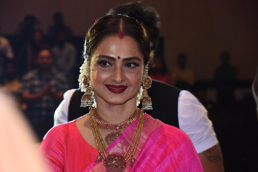Rekha poses for photographers on her arrival at the 'Society Achievers Awards 2018' in Mumbai. Rekha,Raveena Tandon,Karan Johar,Mugdha Godse,Society Achievers Awards 2018,Society Achievers Awards,celebs at Society Achievers Awards,Society Achievers Awards pics,Society Achievers Awards images,Society Achievers Awards stills,Society Achievers Awards