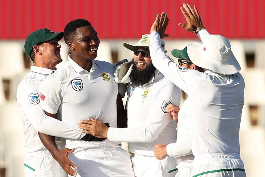 South Africa rode on debutant paceman Lungi Ngidi's maiden five-wicket haul to thrash an underwhelming India by 135 runs on the final morning of the second cricket Test at the SuperSport Park here on Wednesday. With the win, South Africa have taken an unassailable 2-0 lead in the three-match rubber even as Virat Kohli lost his first Test series as India skipper. South Africa beat India,South Africa crash India,india vs south africa,Lungi Ngidi,S. Africa outsmart India,Virat Kohli