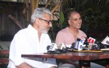 On Friday evening, Akshay Kumar, together with Sanjay Leela Bhansali, announced the postponement of "Pad Man", so that Bhansali's "Padmaavat" can get a solo release.